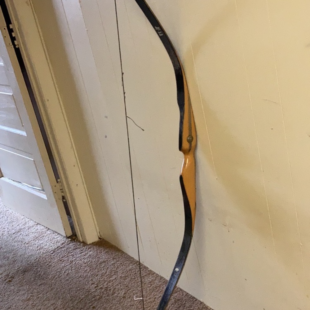 Hunting bow